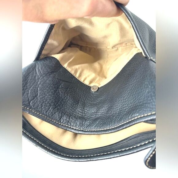 The Sak black Leather Shoulder Bag - Picture 5 of 16